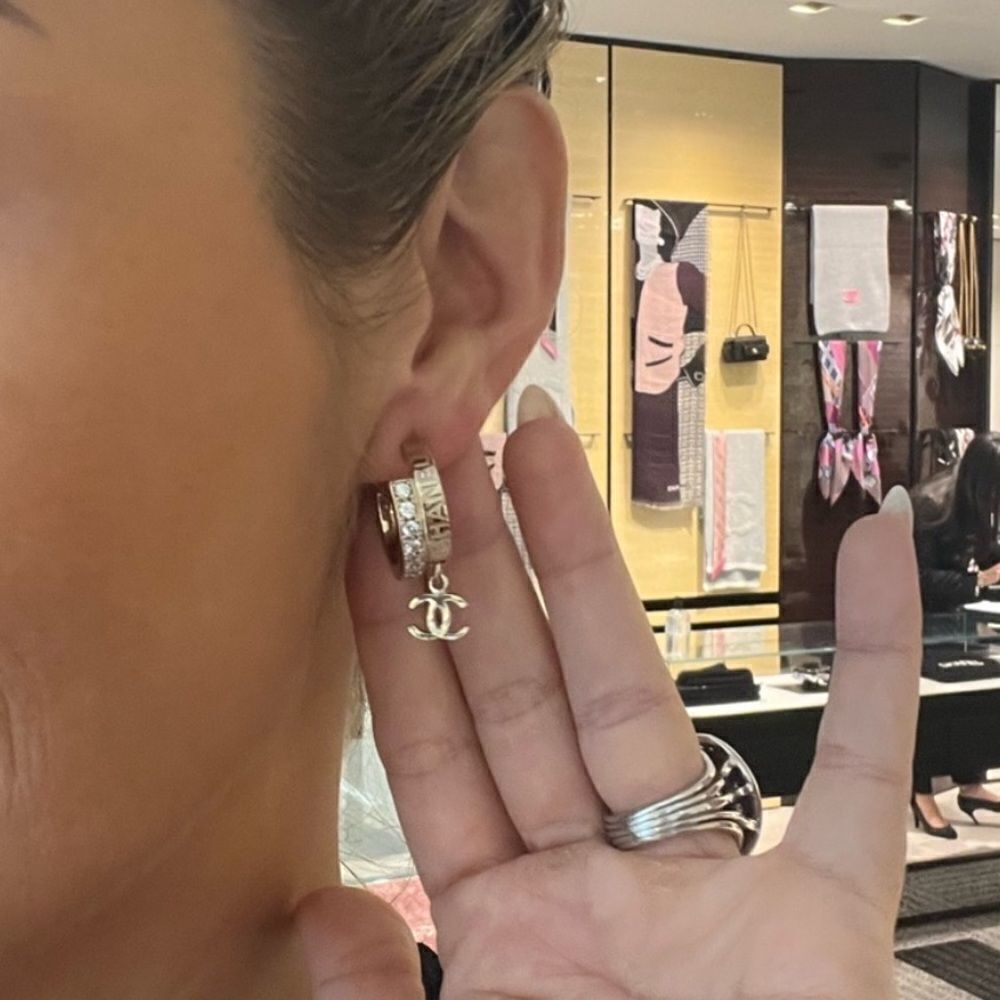 ISO chanel earrings - Picture 2 of 2